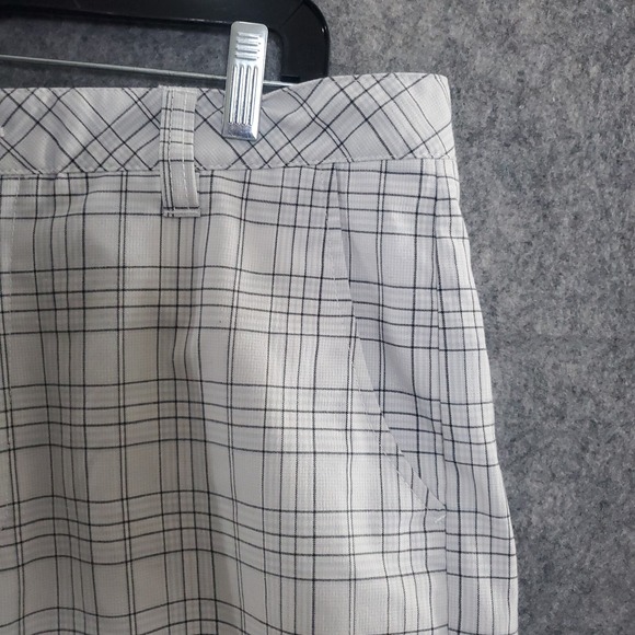 Travis Mathew Golf Shorts Mens 34 X 10 Ivory Check Polyester Blend Chino Sports - Picture 5 of 16